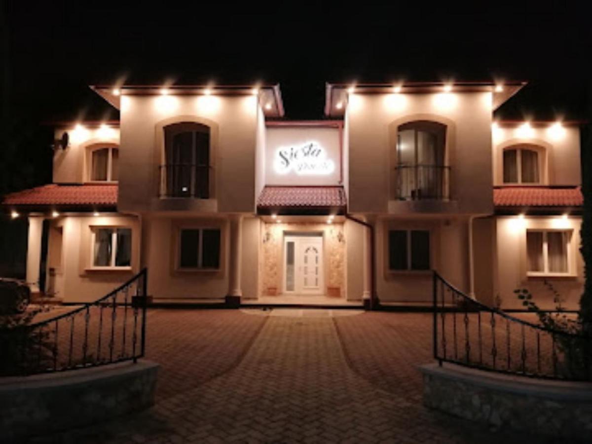 Staff House Bed & Breakfast Mestecǎneşti Exterior foto