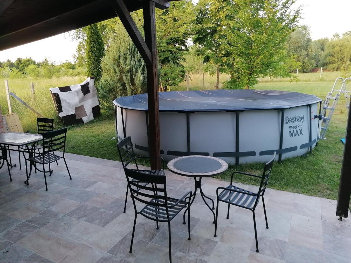 Staff House Bed & Breakfast Mestecǎneşti Exterior foto